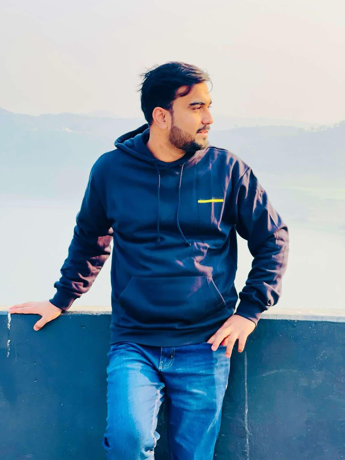 Home 61 Hamza Jehangir